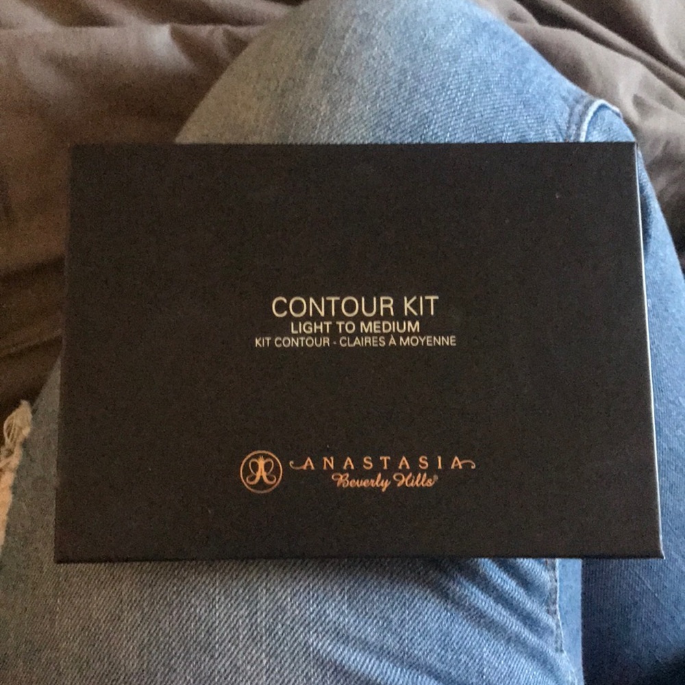 Anastasia Beverly Hills Contour Kit